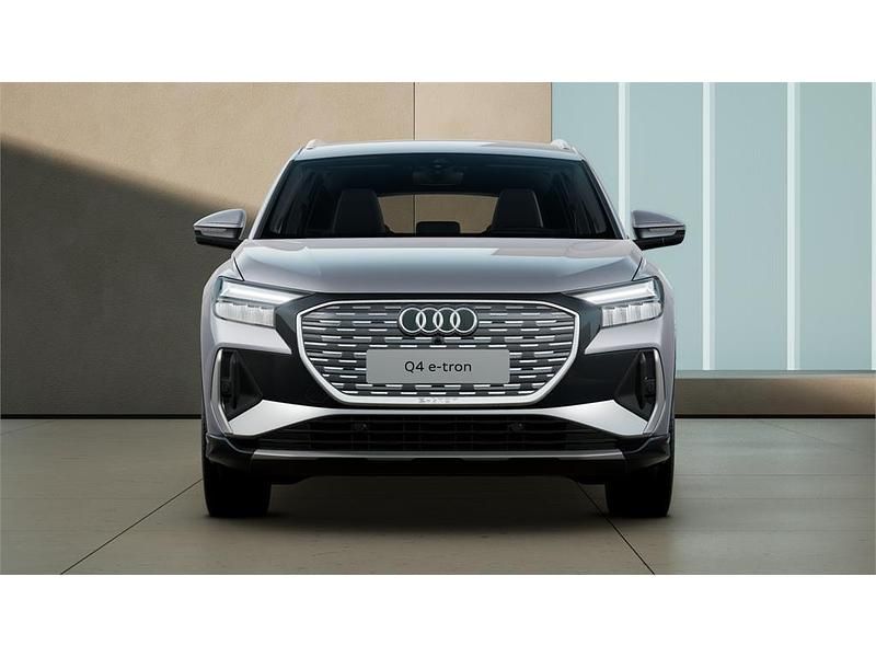Nuevo Audi Q4 e-tron S-Line 150 kW (204 CV) 2025 Gris / plata SUV