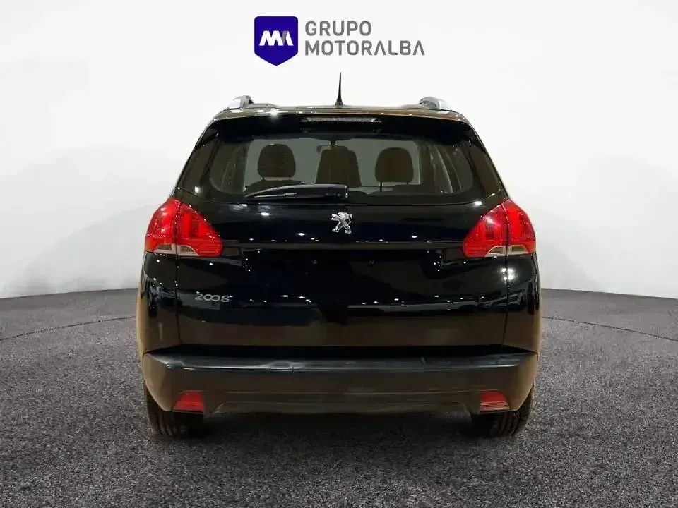 Usado Peugeot 2008 Access 82 CV (60 kW) 2015 Negro SUV