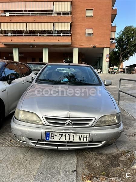 Usado Citroën Xsara 90 CV (66 kW) 1999 Gris / plata Berlina