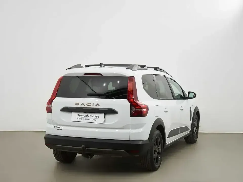 Usado Dacia Jogger Extreme 91 CV (66 kW) 2023 Blanco Monovolumen