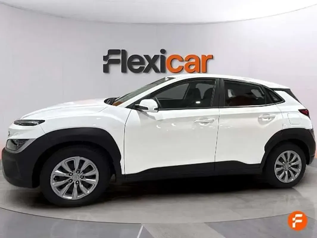 Usado Hyundai Kona 120 CV (88 kW) 2021 Blanco SUV