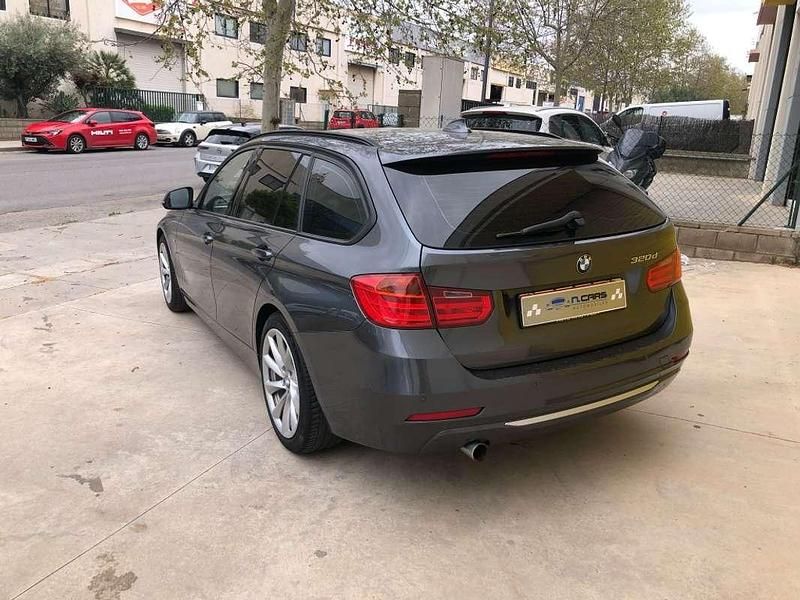 Usado BMW 320 Comfort Edition 184 CV (135 kW) 2014 Gris Familiar