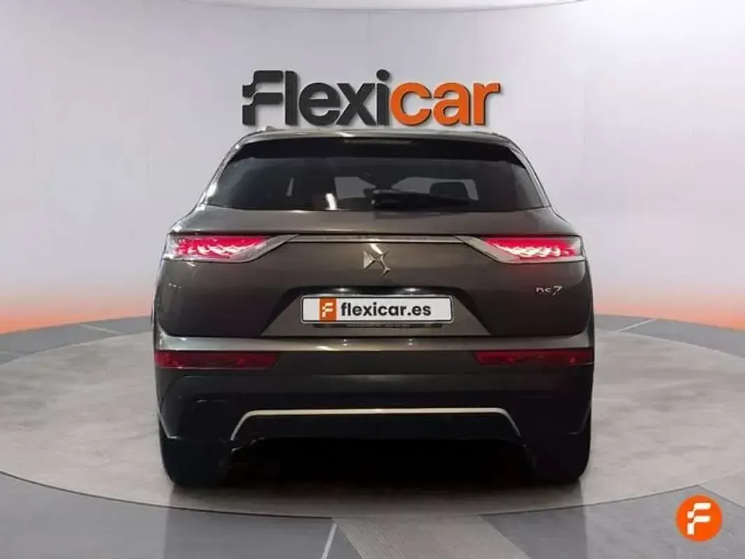 Usado DS Automobiles DS7 Crossback So Chic 130 CV (95 kW) 2019 Gris SUV