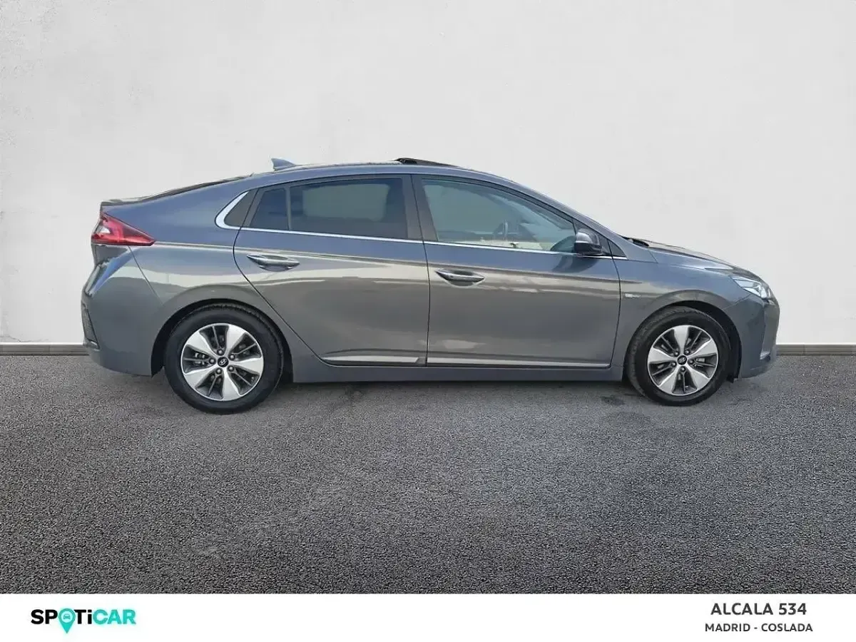 Usado Hyundai Ioniq 141 CV (103 kW) 2019 Gris Utilitario