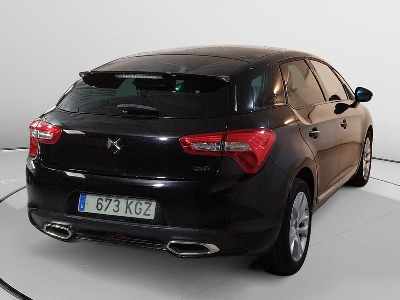 Usado DS Automobiles DS5 Style 121 CV (88 kW) 2018 Negro Utilitario