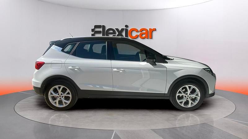 Usado Seat Arona FR 110 CV (80 kW) 2024 Blanco SUV