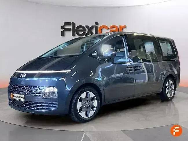 Usado Hyundai Staria 177 CV (130 kW) 2023 Azul Monovolumen