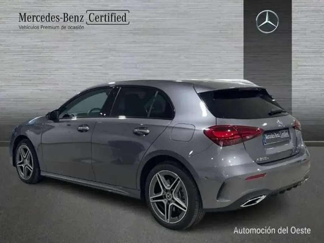 Usado Mercedes A250 218 CV (160 kW) 2025 Gris Berlina