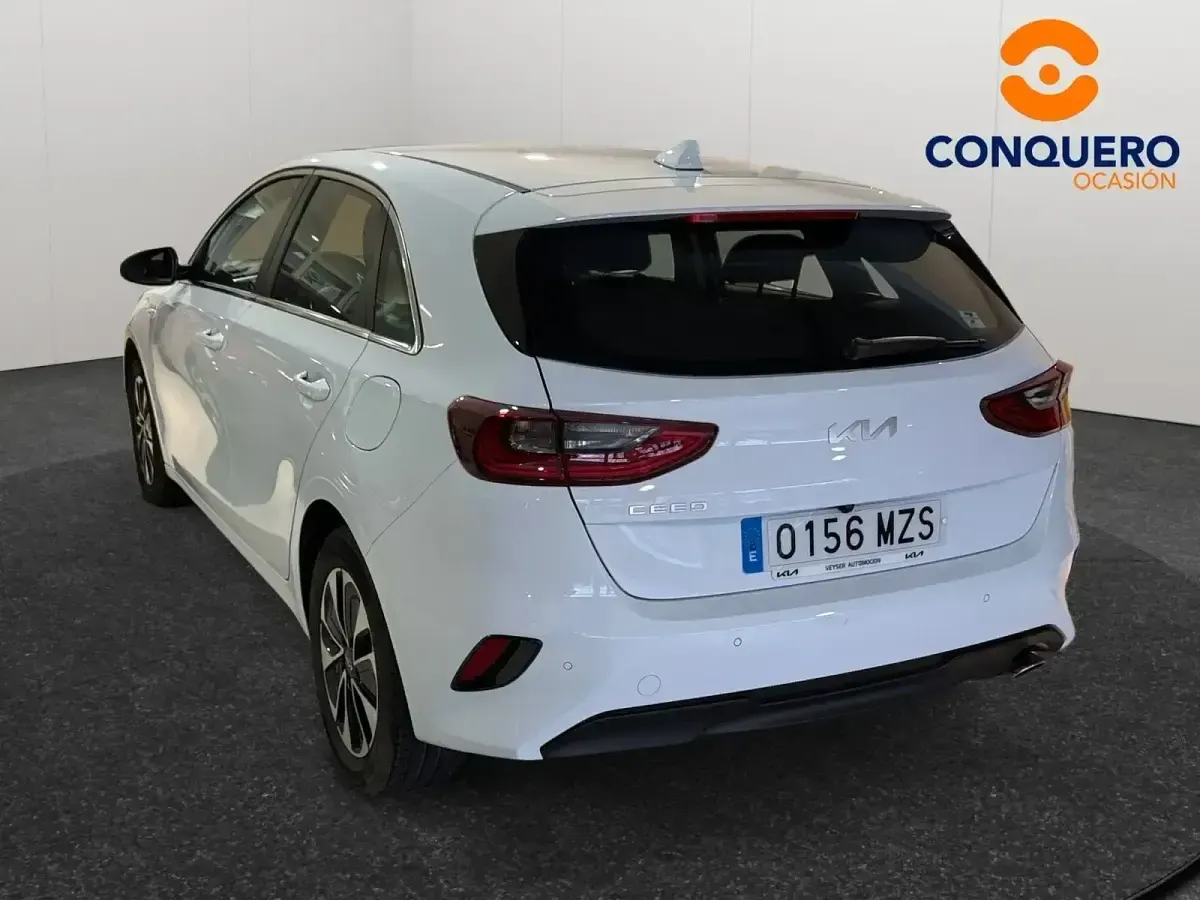 Usado Kia Ceed 100 CV (73 kW) 2025 Blanco Utilitario