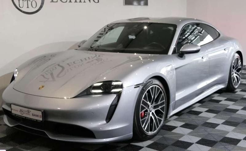 Usado Porsche Taycan 4S 389 kW (530 CV) 2020 Plateado Berlina