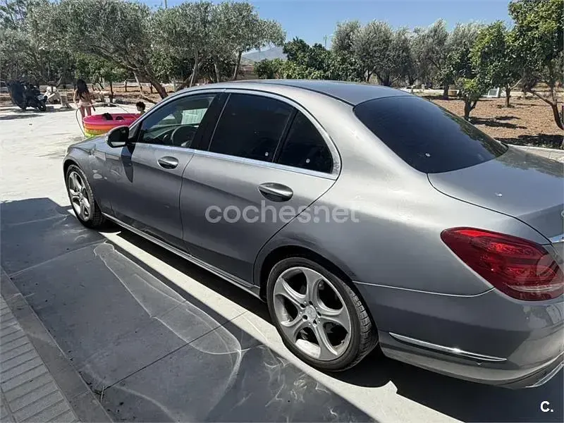 Usado Mercedes C220 170 CV (125 kW) 2014 Gris / plata Familiar