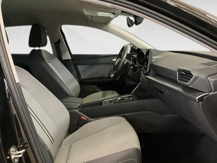 Usado Seat Leon Style 116 CV (85 kW) 2025 Negro Berlina