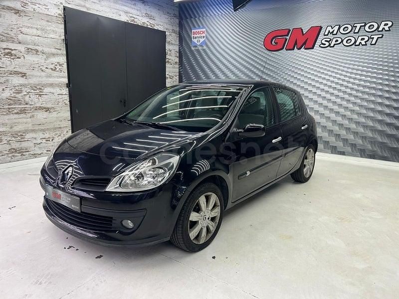 Usado Renault Clio II Privilege 110 CV (80 kW) 2007 Negro Berlina