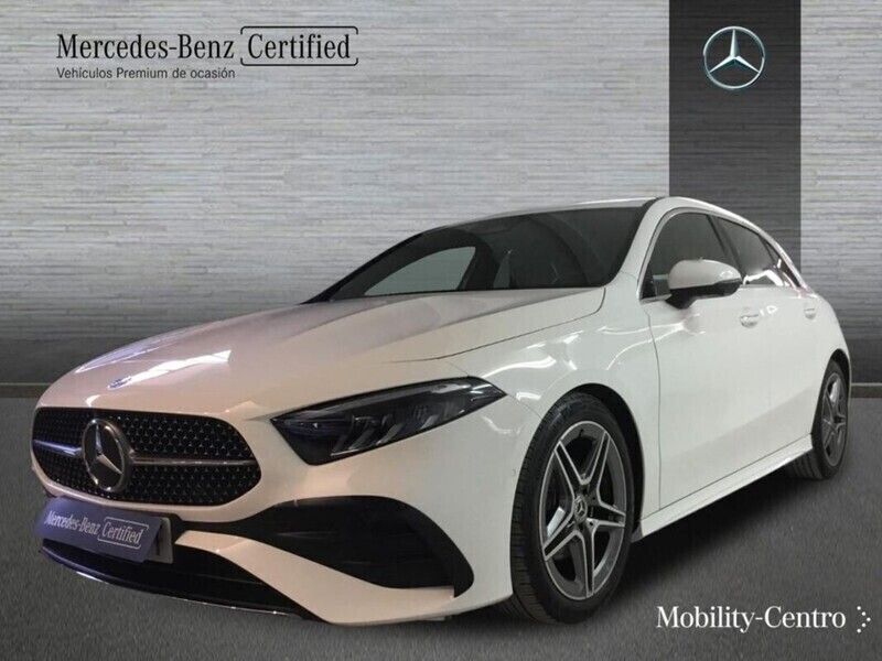 Blanco polar Usado 2024 Mercedes A180 AMG line | 33.900 € (Precio justo) - Imagen 1/4