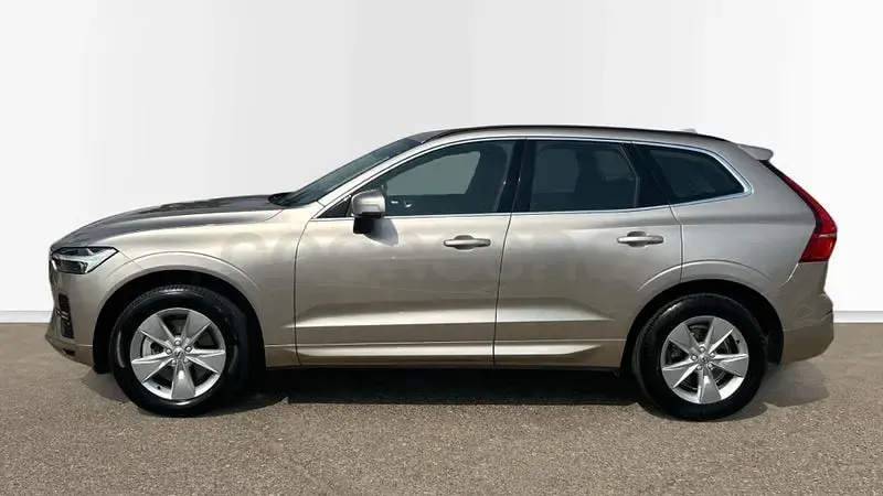 Usado Volvo XC60 Core 197 CV (144 kW) 2023 Amarillo SUV