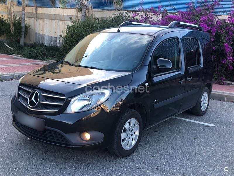 Negro Usado 2016 Mercedes Citan 111 Familiar | 11.500 € (Buen precio) - Imagen 1/4
