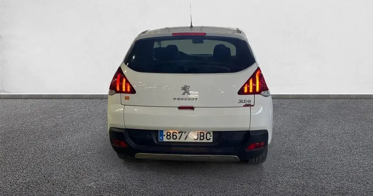 Usado Peugeot 3008 Style 115 CV (84 kW) 2014 Familiar