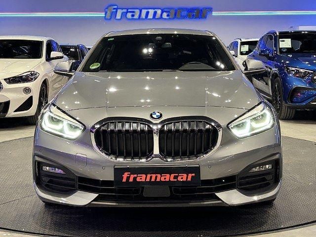 Usado BMW 118 Sport Line 150 CV (110 kW) 2022 Gris Utilitario
