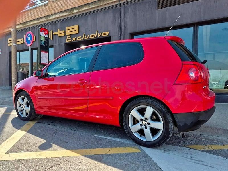 Usado VW Golf V GT 105 CV (77 kW) 2007 Rojo Berlina