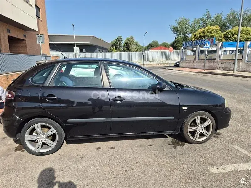 Usado Seat Ibiza Reference 100 CV (73 kW) 2007 Negro Utilitario
