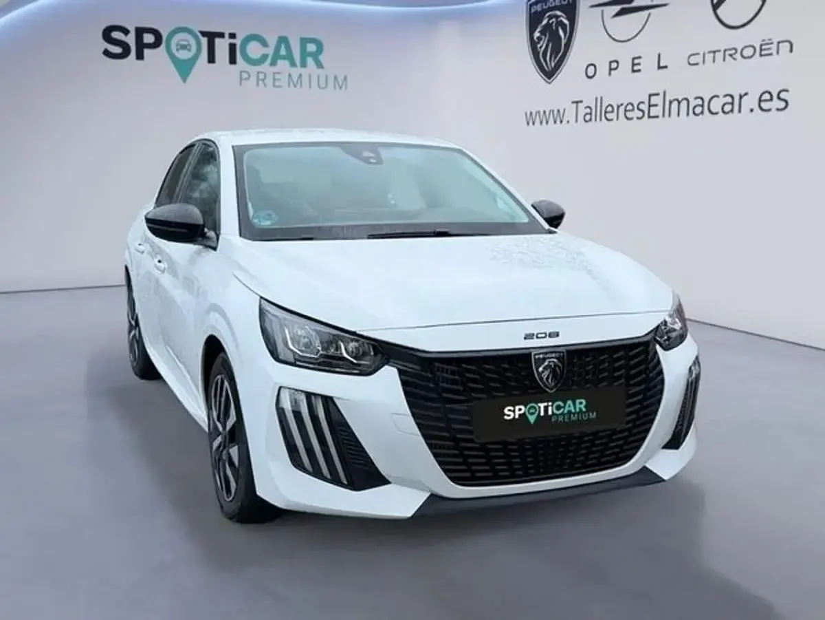 Usado Peugeot 208 Active 100 CV (73 kW) 2024 Blanco Utilitario