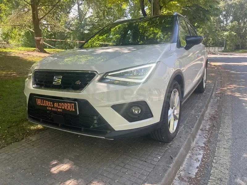 Usado Seat Arona FR 90 CV (66 kW) 2020 Blanco SUV