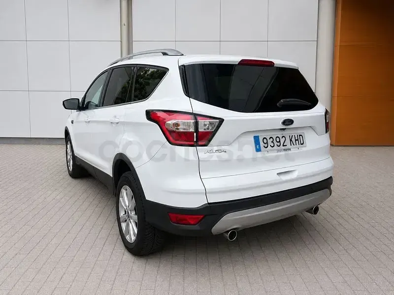 Usado Ford Kuga Titanium 120 CV (88 kW) 2018 Blanco SUV