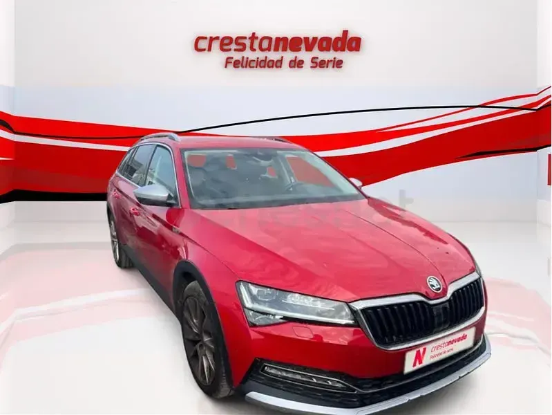Usado Skoda Superb 272 CV (200 kW) 2020 Rojo Familiar
