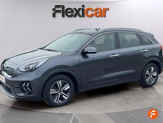 Usado Kia Niro 141 CV (103 kW) 2021 Gris / plata SUV