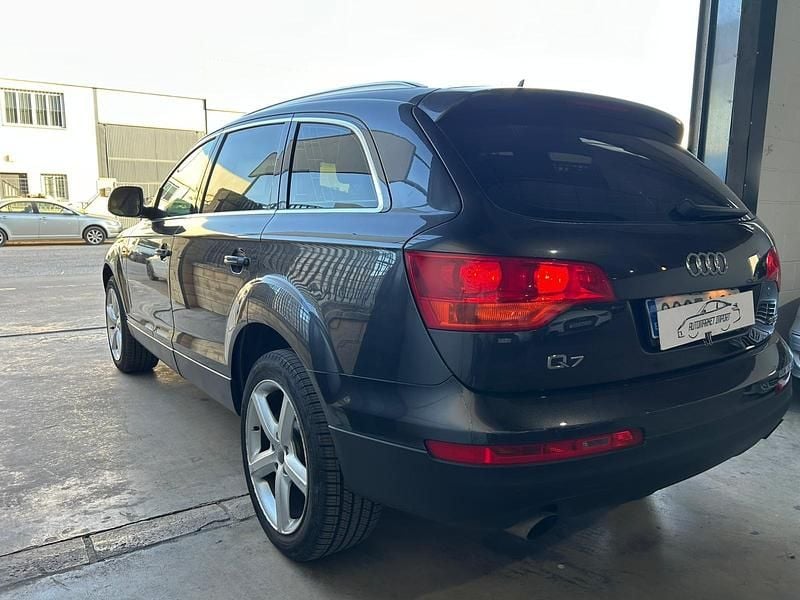 Usado Audi Q7 Advanced 240 CV (176 kW) 2006 Gris oscuro SUV