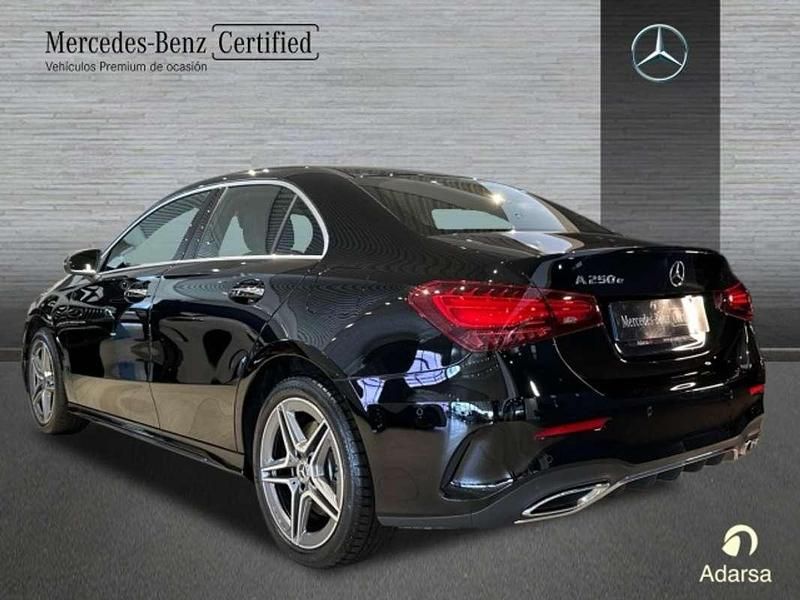 Usado Mercedes A250 Advanced 218 CV (160 kW) 2024 Negro Utilitario