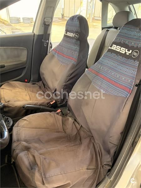 Usado Seat Ibiza 100 CV (73 kW) 2004 Gris / plata Utilitario