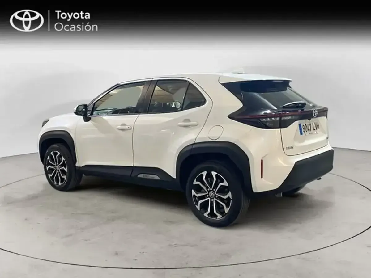 Usado Toyota Yaris Active 2021 Blanco Utilitario