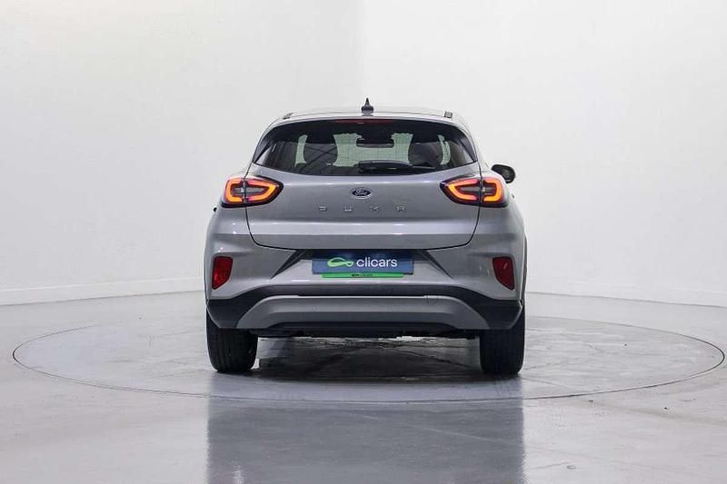 Usado Ford Puma Titanium 120 CV (88 kW) 2021 Gris SUV