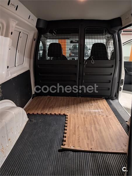 Usado VW Caddy Pro 102 CV (75 kW) 2015 Blanco Monovolumen