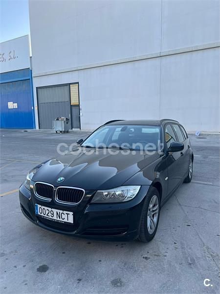 Negro Usado 2010 BMW 320 Familiar | 7499 € (Buen precio) - Imagen 1/4