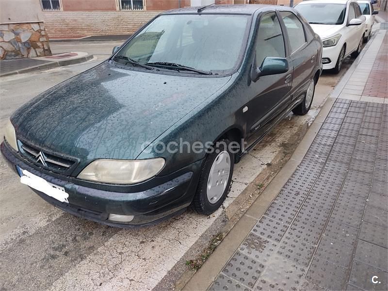 Usado Citroën Xsara Exclusive 90 CV (66 kW) 1998 Verde Berlina