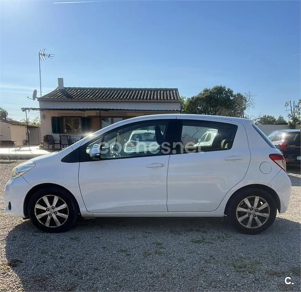 Brugt Toyota Yaris Active 69 HK (50 kW) 2013 Hvid Hatchback