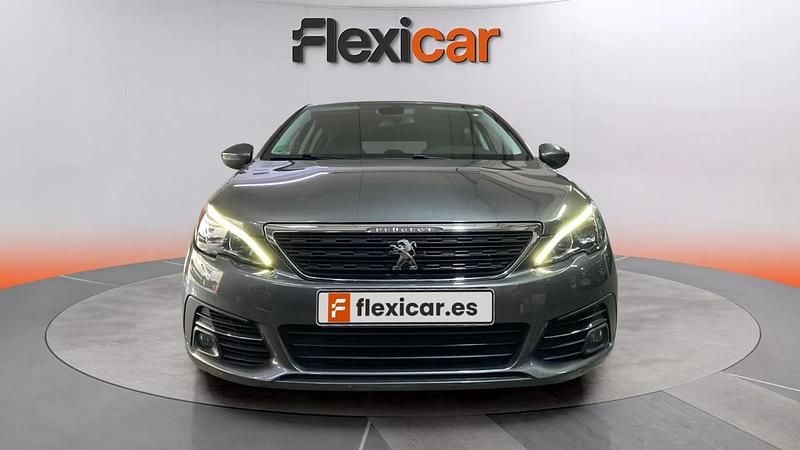 Usado Peugeot 308 Style 131 CV (96 kW) 2020 Gris Berlina
