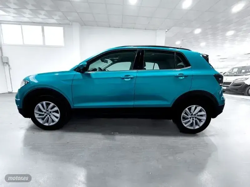 Usado VW T-Cross Advance 110 CV (80 kW) 2021 Azul SUV