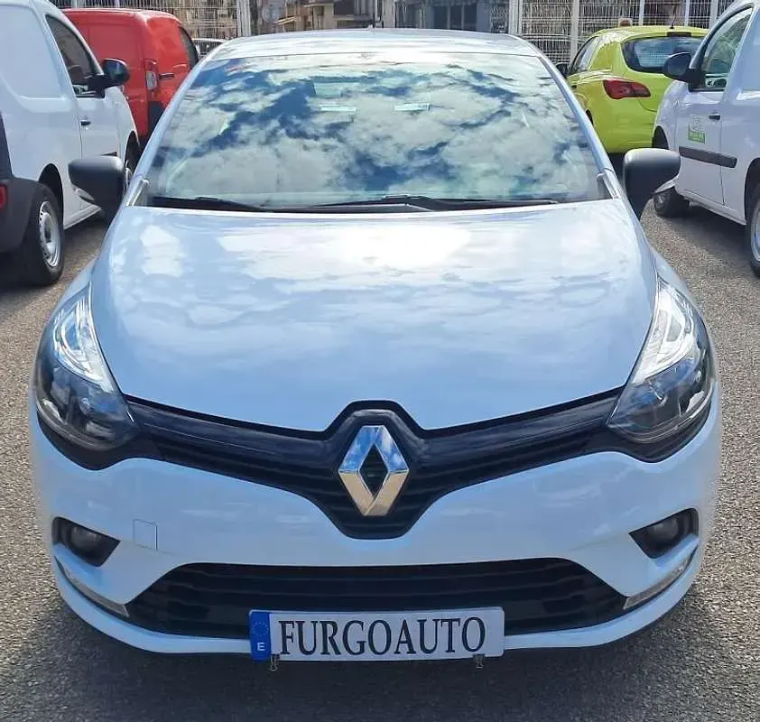 Usado Renault Clio Business 90 CV (66 kW) 2019 Blanco Utilitario