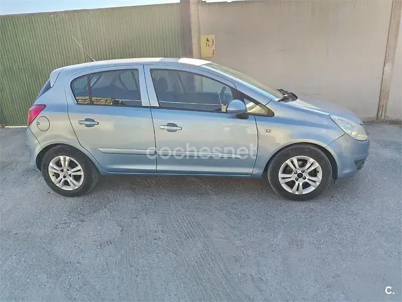 Usado Opel Corsa Enjoy 80 CV (58 kW) 2007 Azul Utilitario