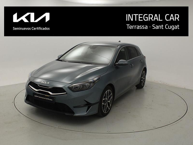Gris Usado 2023 Kia Ceed Utilitario | 19.450 € (Precio justo) - Imagen 1/4