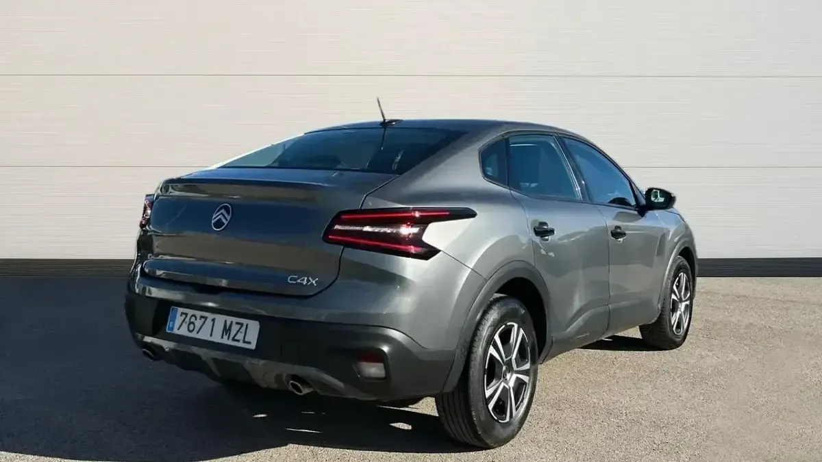 Usado Citroën C4 X 145 CV (106 kW) 2025 Gris SUV