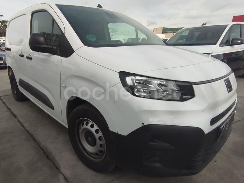 Blanco Usado 2024 Fiat Doblò Monovolumen | 13.900 € - Imagen 1/4