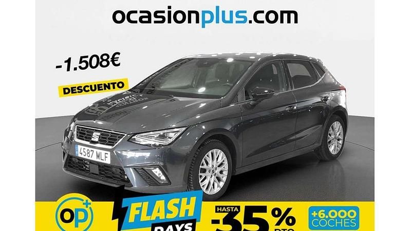 Usado Seat Ibiza FR 110 CV (80 kW) 2023 Gris Utilitario