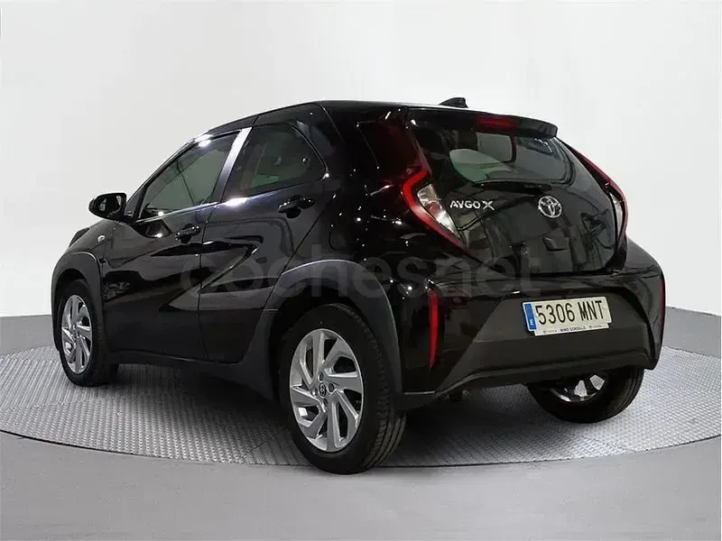 Usado Toyota Aygo X Play 72 CV (52 kW) 2024 Negro SUV