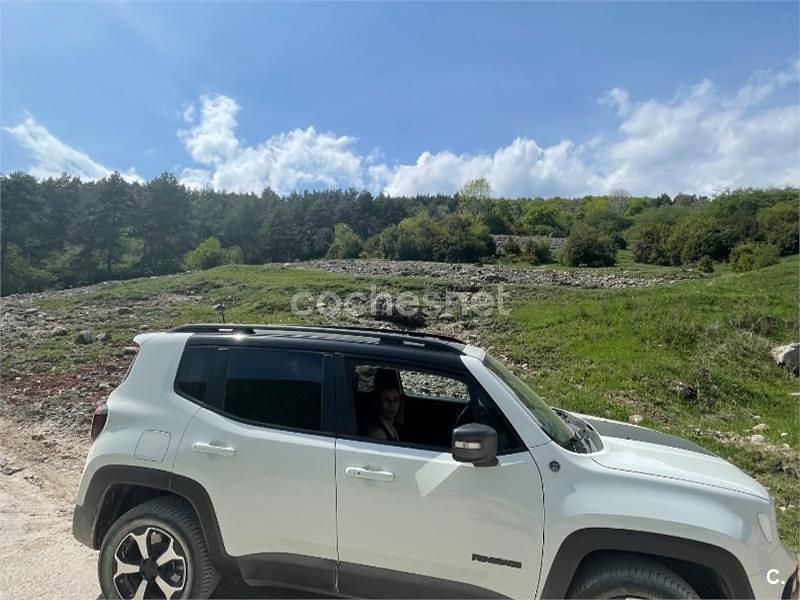 Usado Jeep Renegade Trailhawk 240 CV (176 kW) 2021 Blanco SUV