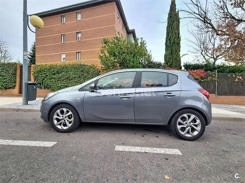 Usado Opel Corsa Selective 90 CV (66 kW) 2019 Gris / plata Utilitario