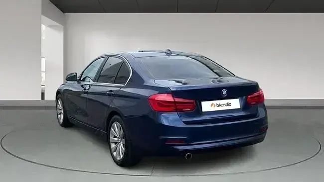 Usado BMW 318 150 CV (110 kW) 2017 Azul Berlina
